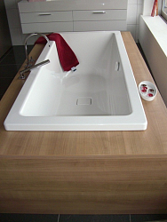 Фото Стальная ванна Kaldewei Avantgarde Conoduo 733 235100013001 180х80 с покрытием Easy-Clean